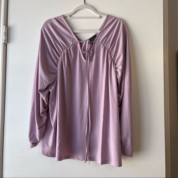Eloquii Tops - ELOQUII Lilac top in SIZE 18/20 NWT